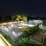 Sandy's & Log-villas 2*