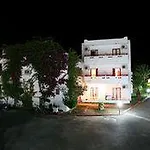 Sandy's & Log-villas
