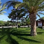 Sandy's & Log-villas