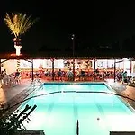 Sandy's & Log-villas