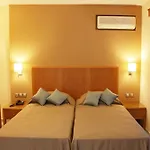 Aparthotel Sandy's & Log-villas