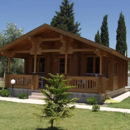 Aparthotel Sandy's & Log-villas