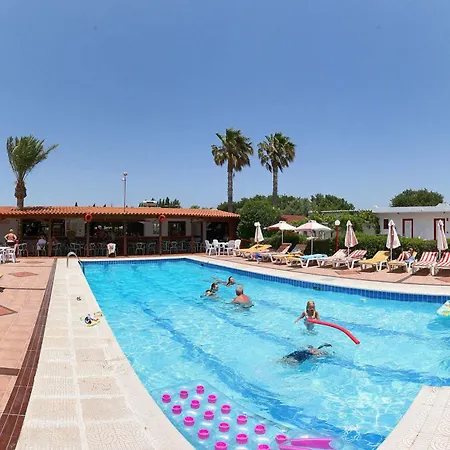 Sandy's & Log-villas 2*