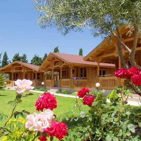 Hotel apartamentowy Sandy's & Log-villas 2*