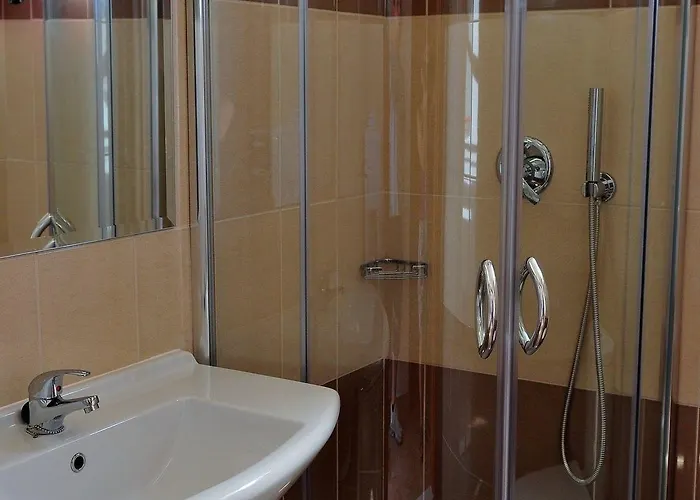 Sandy's & Log-villas Aparthotel 2*