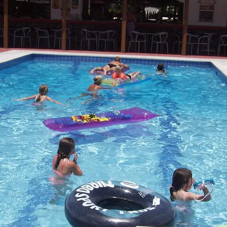 公寓式酒店 木别墅桑迪公寓 科斯镇