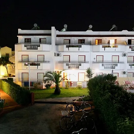 샌디 스튜디오 아파트&로그-빌라