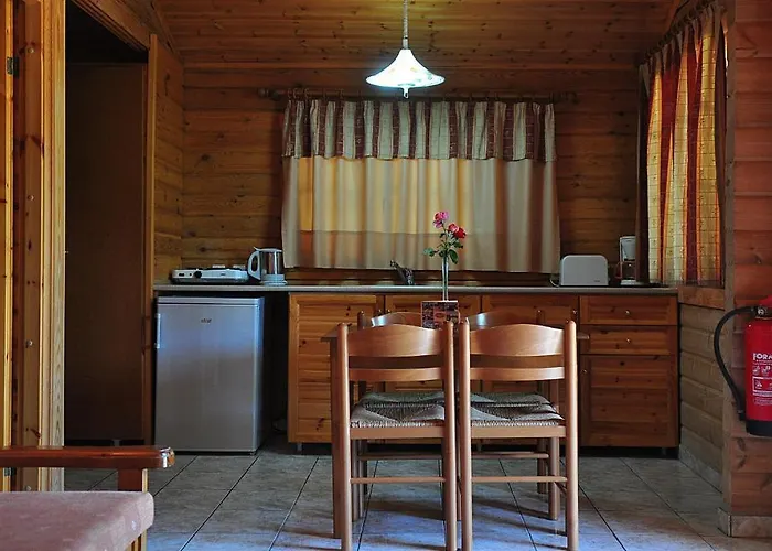 Lägenhetshotell Sandy'S Studios Apartments & Log-Villas